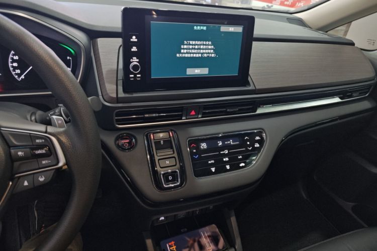 Used Honda Odyssey 2024 2.0L eHEV Sharp & Smart Edition Audio And AC Panel