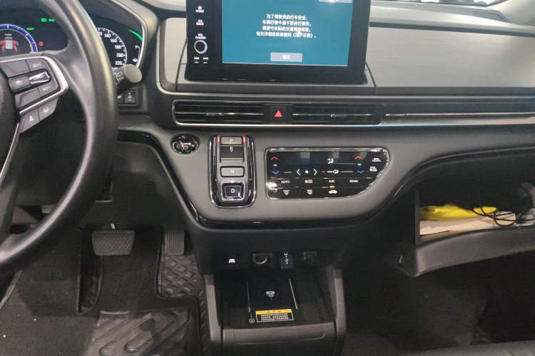 Used Honda Odyssey 2024 2.0L eHEV Sharp·Leading Edition Audio And AC Panel