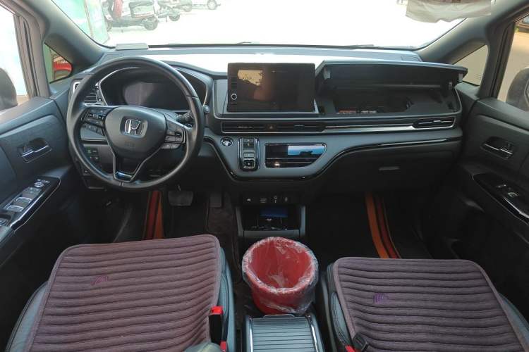 Used Honda Odyssey 2024 2.0L eHEV Sharp – Supreme Edition Center Console