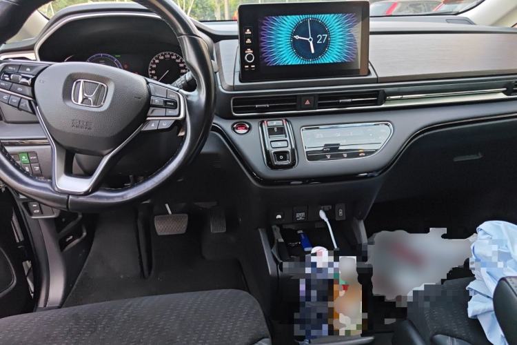 Used Honda Odyssey 2024 2.0L eHEV Sharp & Enjoy Edition Center Console