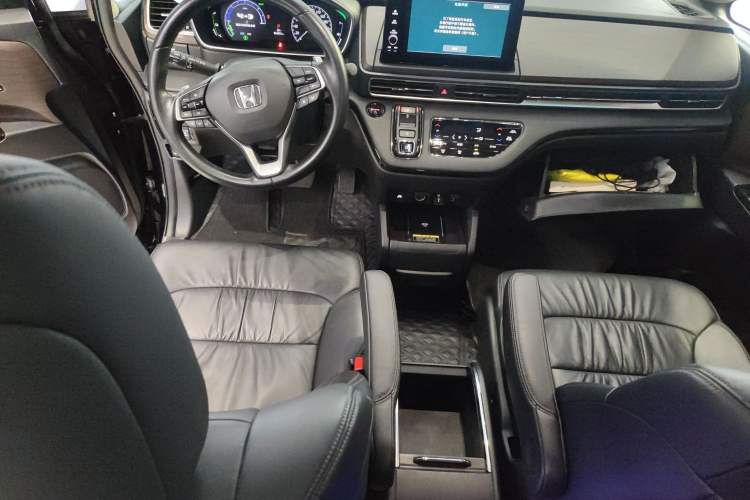 Used Honda Odyssey 2024 2.0L eHEV Sharp·Leading Edition Center Console