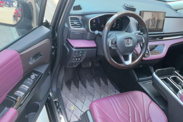 Used Honda Odyssey 2024 2.0L eHEV Sharp & Enjoy Edition Driver Seat