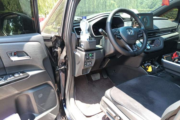 Used Honda Odyssey 2024 2.0L eHEV Sharp – Supreme Edition Driver Seat