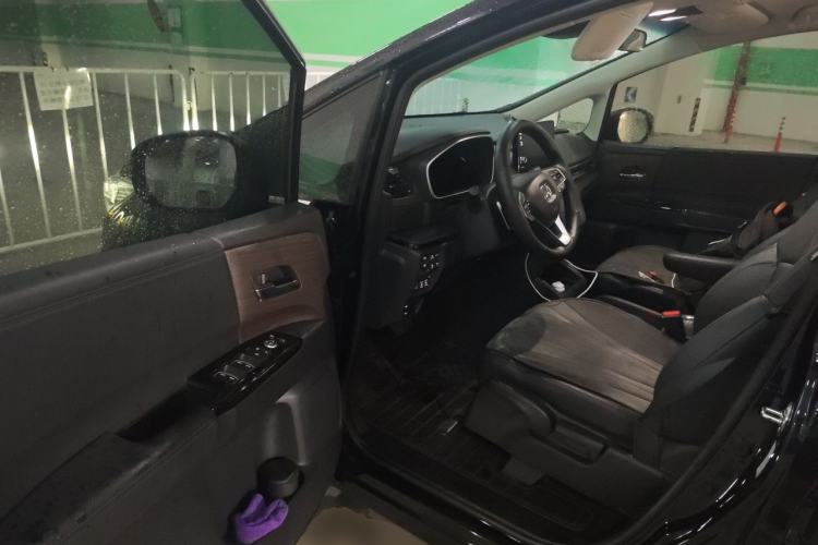 Used Honda Odyssey 2024 2.0L eHEV Sharp & Smart Edition Driver Seat
