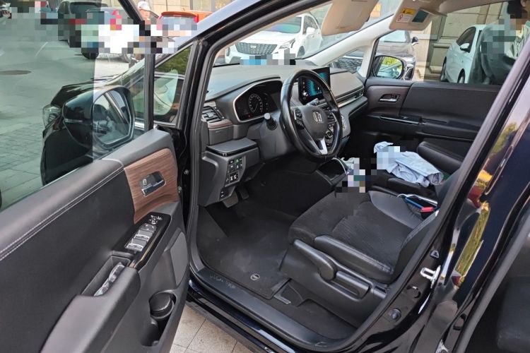 Used Honda Odyssey 2024 2.0L eHEV Sharp & Enjoy Edition Driver Seat