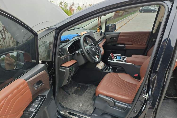 Used Honda Odyssey 2024 2.0L eHEV Sharp & Enjoy Edition Driver Seat