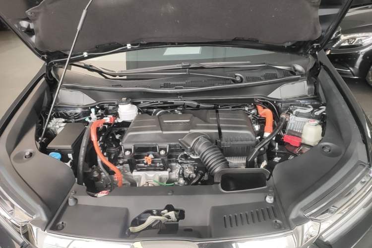 Used Honda Odyssey 2024 2.0L eHEV Sharp & Enjoy Edition Engine Bay