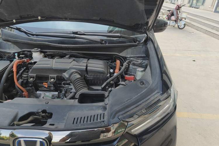 Used Honda Odyssey 2024 2.0L eHEV Sharp – Supreme Edition Engine Bay Left