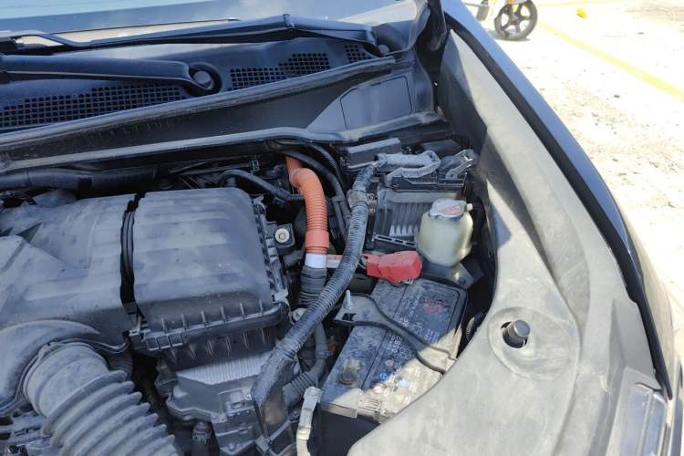 Used Honda Odyssey 2024 2.0L eHEV Sharp & Smart Edition Engine Bay Left