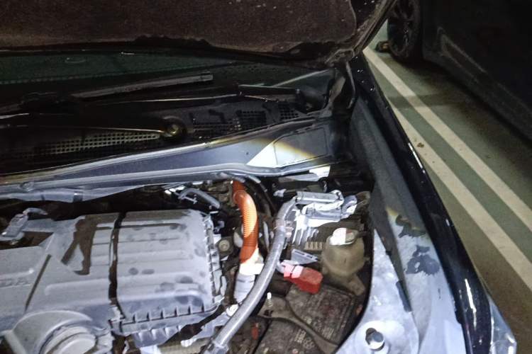 Used Honda Odyssey 2024 2.0L eHEV Sharp & Smart Edition Engine Bay Left