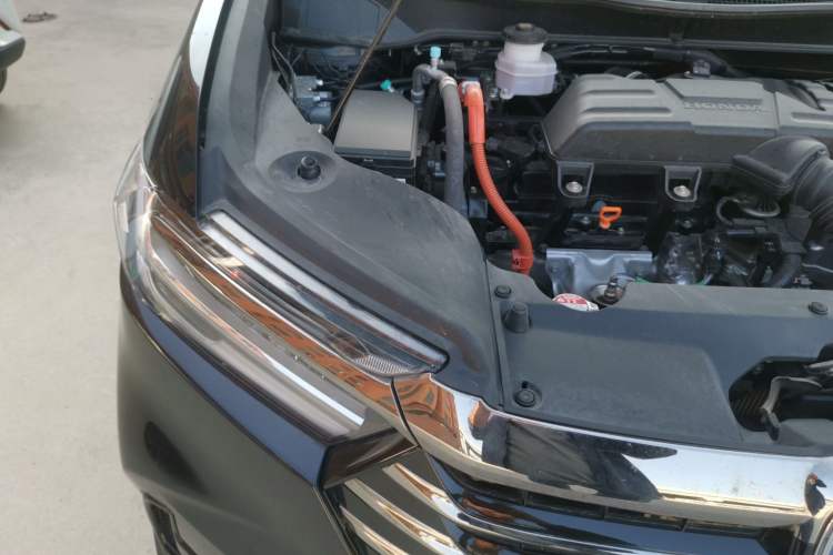 Used Honda Odyssey 2024 2.0L eHEV Sharp & Enjoy Edition Engine Bay Right