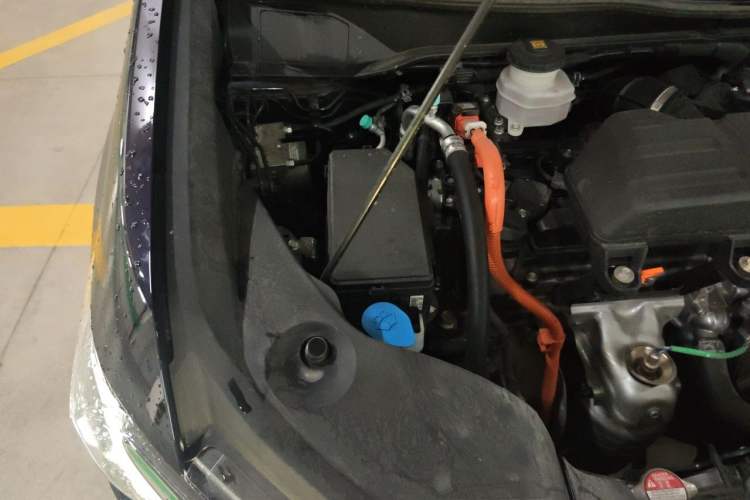 Used Honda Odyssey 2024 2.0L eHEV Sharp & Smart Edition Engine Bay Right