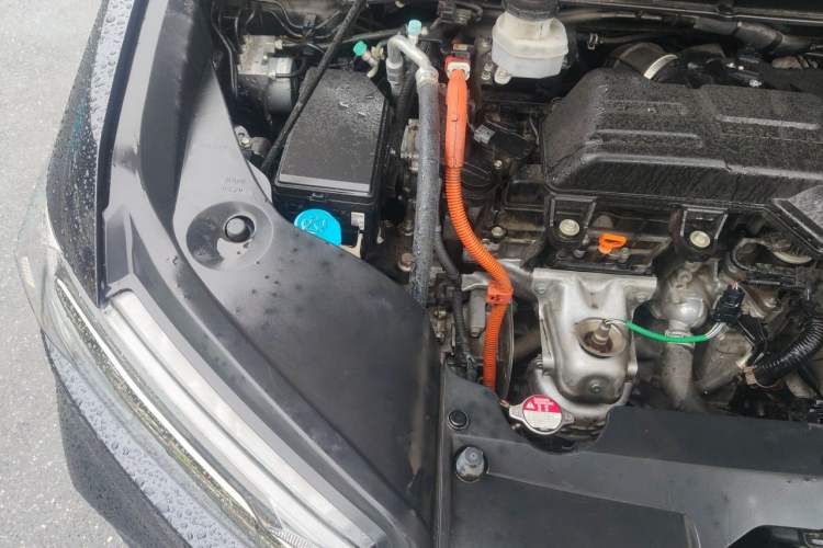 Used Honda Odyssey 2024 2.0L eHEV Sharp & Smart Edition Engine Bay Right