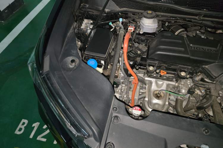 Used Honda Odyssey 2024 2.0L eHEV Sharp & Enjoy Edition Engine Bay Right
