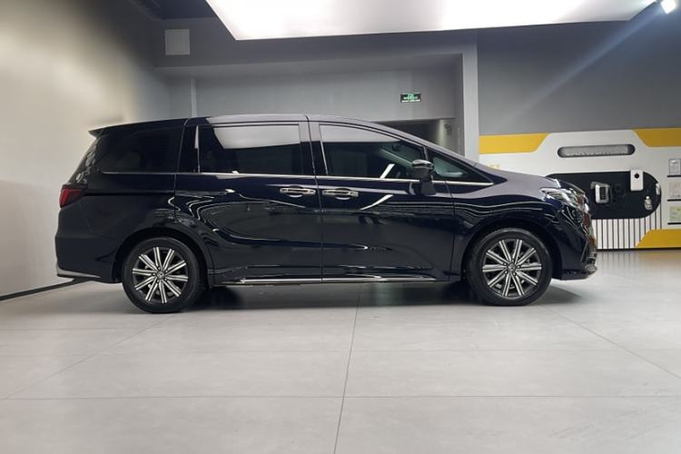 Used Honda Odyssey 2024 2.0L eHEV Sharp & Enjoy Edition Exterior 3