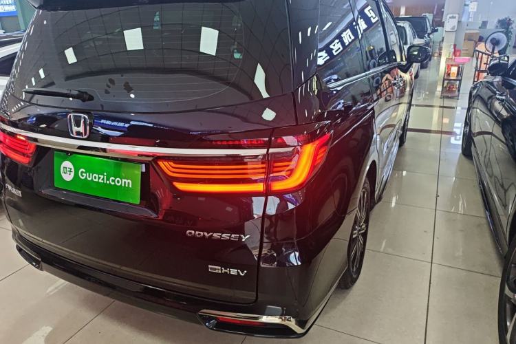 Used Honda Odyssey 2024 2.0L eHEV Sharp & Enjoy Edition Exterior 3