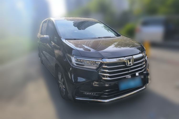 Used Honda Odyssey 2024 2.0L eHEV Sharp & Enjoy Edition Front Right 45 Deg
