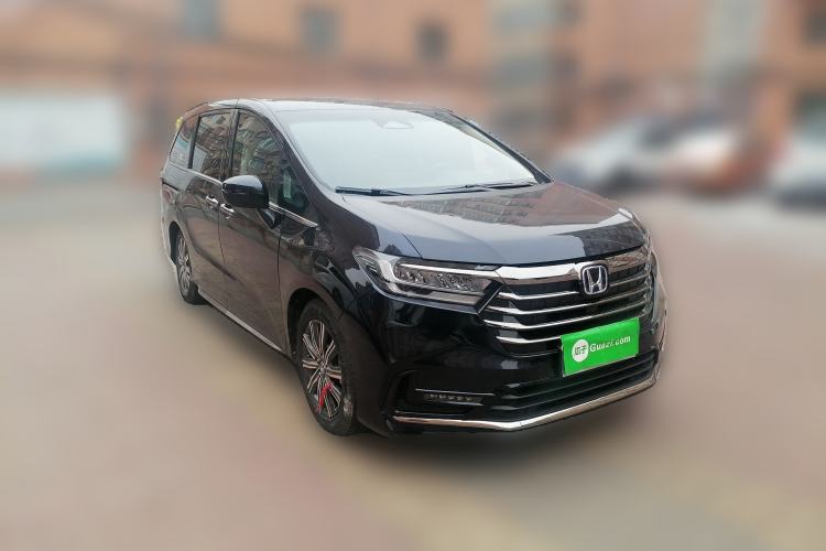 Used Honda Odyssey 2024 2.0L eHEV Sharp & Smart Edition Front Right 45 Deg