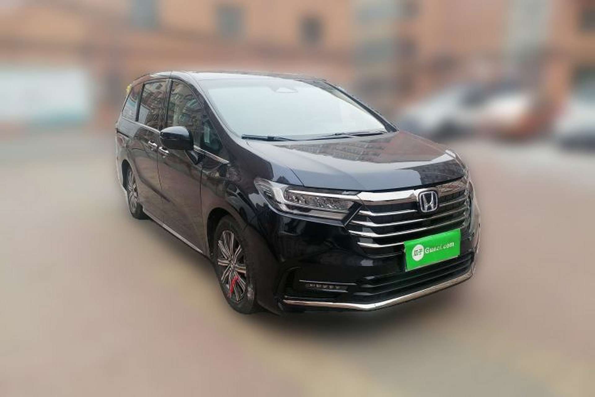 Used Honda Odyssey 2024 2.0L eHEV Sharp & Smart Edition Front Right 45 Deg