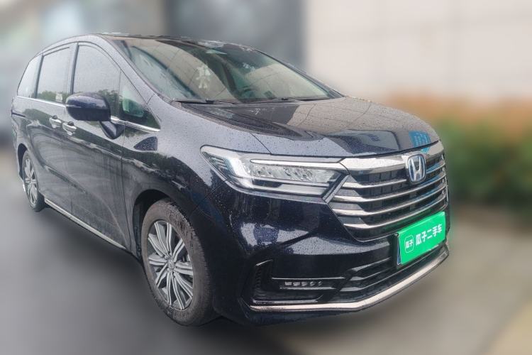 Used Honda Odyssey 2024 2.0L eHEV Sharp & Smart Edition Front Right 45 Deg