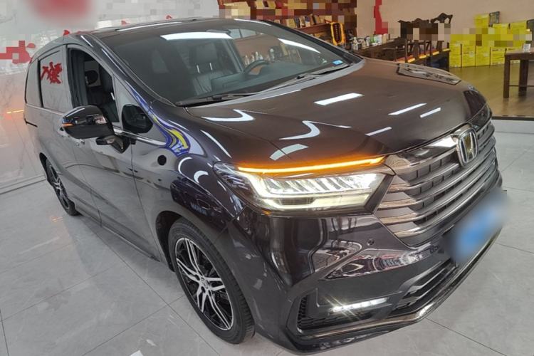 Used Honda Odyssey 2024 2.0L eHEV Sharp·Luxury Edition Front Right 45 Deg