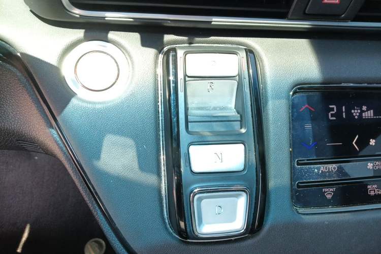 Used Honda Odyssey 2024 2.0L eHEV Sharp – Supreme Edition Gear Lever