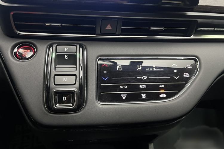 Used Honda Odyssey 2024 2.0L eHEV Sharp & Enjoy Edition Interior 3