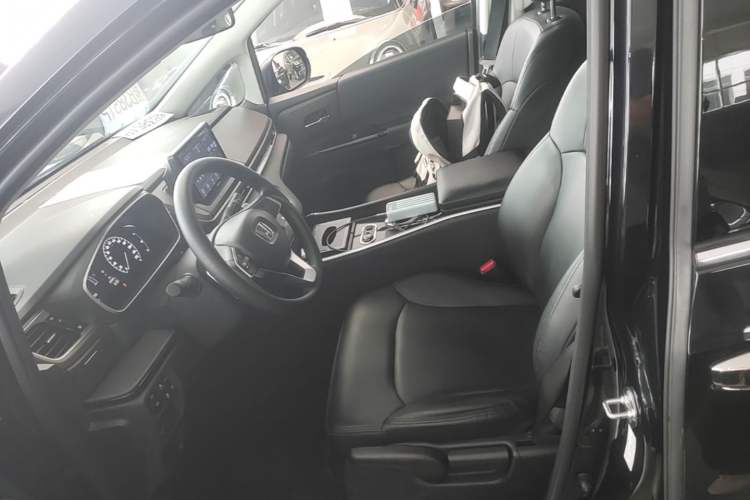 Used Honda Odyssey 2024 2.0L eHEV Sharp & Enjoy Edition Left Front Seat