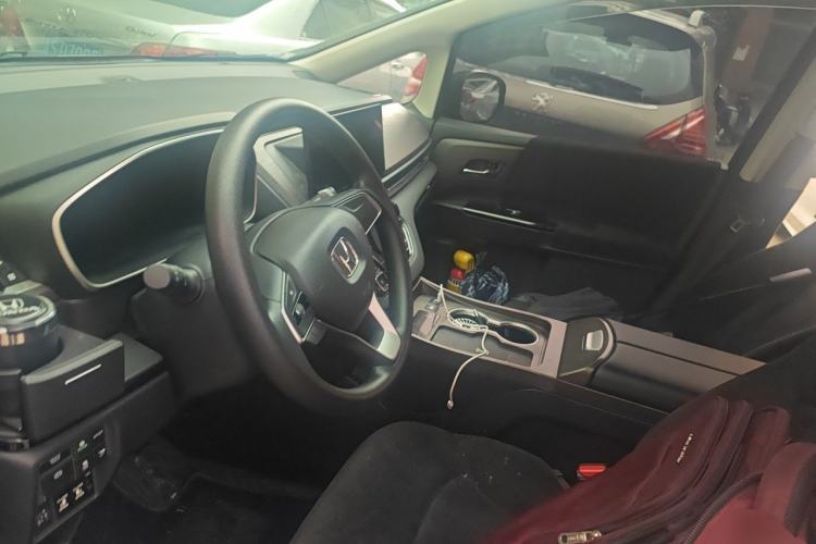 Used Honda Odyssey 2024 2.0L eHEV Sharp & Enjoy Edition Left Front Seat