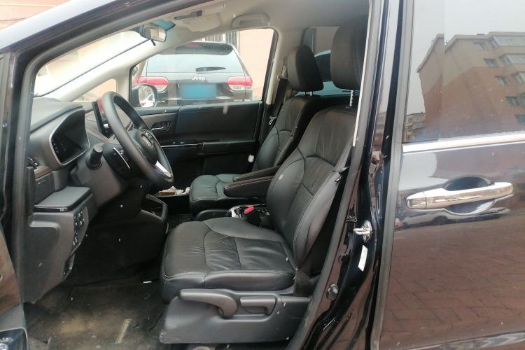 Used Honda Odyssey 2024 2.0L eHEV Sharp & Smart Edition Left Front Seat