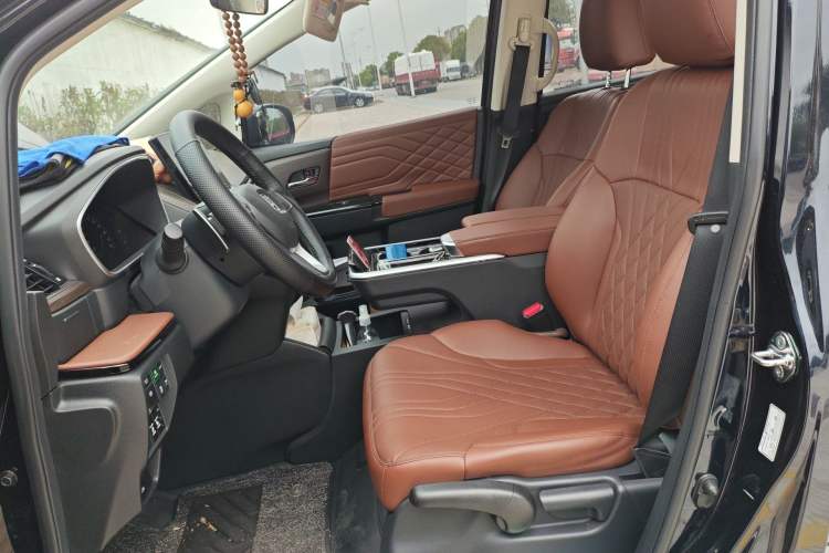 Used Honda Odyssey 2024 2.0L eHEV Sharp & Enjoy Edition Left Front Seat