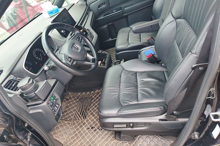 Used Honda Odyssey 2024 2.0L eHEV Sharp – Supreme Edition Left Front Seat