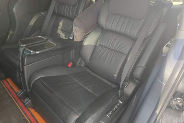 Used Honda Odyssey 2024 2.0L eHEV Sharp – Supreme Edition Left Rear Seat
