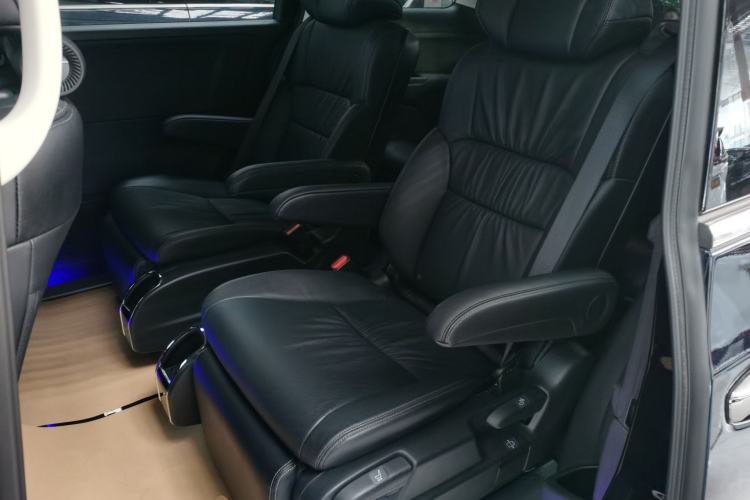 Used Honda Odyssey 2024 2.0L eHEV Sharp & Smart Edition Left Rear Seat