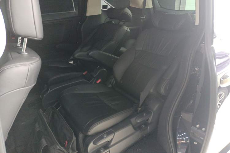 Used Honda Odyssey 2024 2.0L eHEV Sharp·Luxury Edition Left Rear Seat