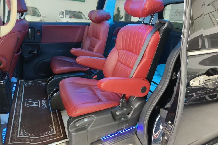 Used Honda Odyssey 2024 2.0L eHEV Sharp & Enjoy Edition Left Rear Seat