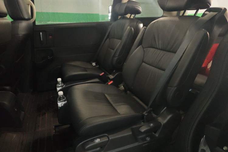 Used Honda Odyssey 2024 2.0L eHEV Sharp & Smart Edition Left Rear Seat