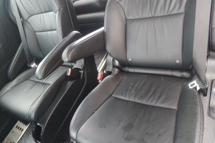 Used Honda Odyssey 2024 2.0L eHEV Sharp & Smart Edition Left Rear Seat