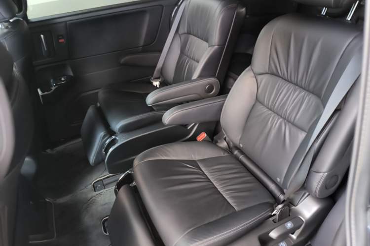 Used Honda Odyssey 2024 2.0L eHEV Sharp·Luxury Edition Left Rear Seat