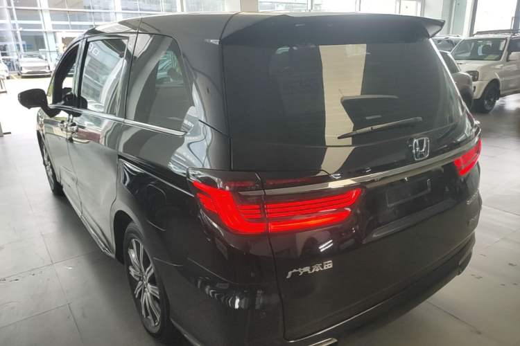 Used Honda Odyssey 2024 2.0L eHEV Sharp & Enjoy Edition Rear Left 45 Deg