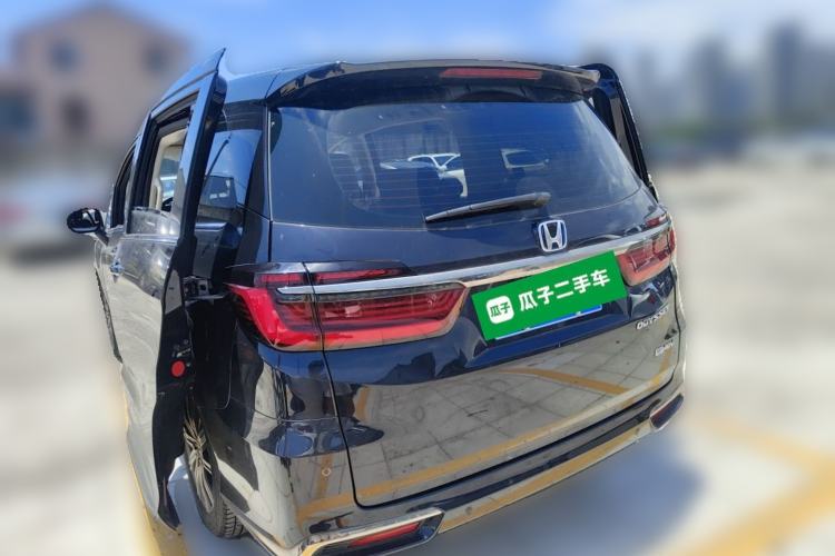 Used Honda Odyssey 2024 2.0L eHEV Sharp & Smart Edition Rear Left 45 Deg