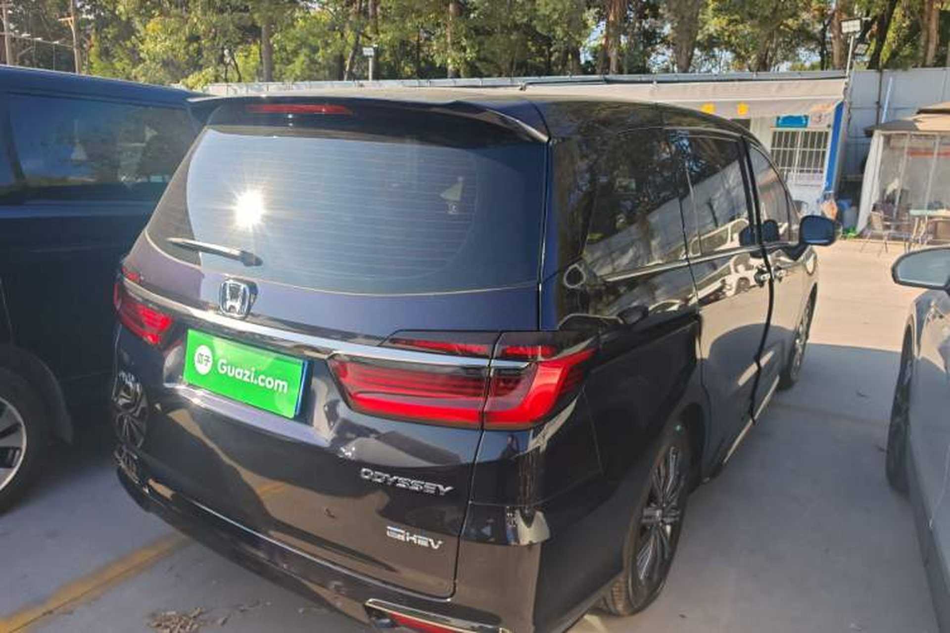 Used Honda Odyssey 2024 2.0L eHEV Sharp & Smart Edition Rear Right 45 Deg