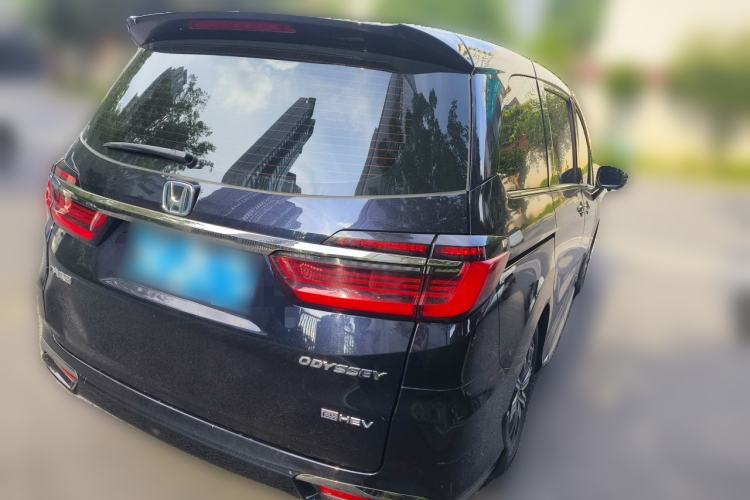 Used Honda Odyssey 2024 2.0L eHEV Sharp & Enjoy Edition Rear Right 45 Deg