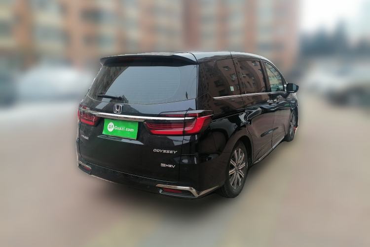 Used Honda Odyssey 2024 2.0L eHEV Sharp & Smart Edition Rear Right 45 Deg