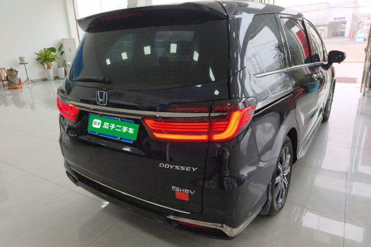 Used Honda Odyssey 2024 2.0L eHEV Sharp & Enjoy Edition Rear Right 45 Deg