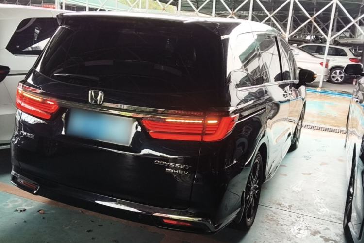 Used Honda Odyssey 2024 2.0L eHEV Sharp·Luxury Edition Rear Right 45 Deg