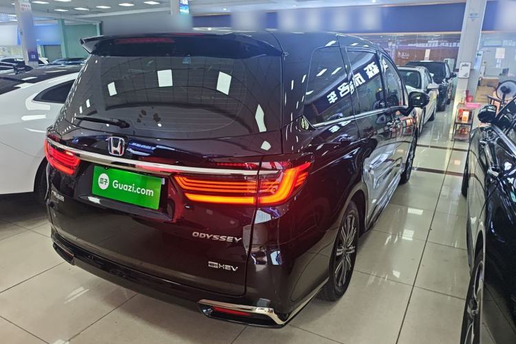 Used Honda Odyssey 2024 2.0L eHEV Sharp & Enjoy Edition Rear Right 45 Deg
