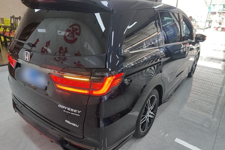 Used Honda Odyssey 2024 2.0L eHEV Sharp·Luxury Edition Rear Right 45 Deg