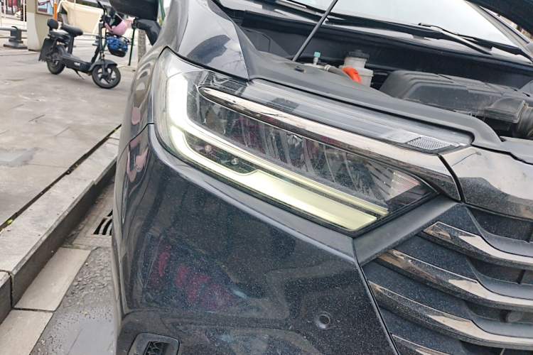 Used Honda Odyssey 2024 2.0L eHEV Sharp – Supreme Edition Right Front Headlight