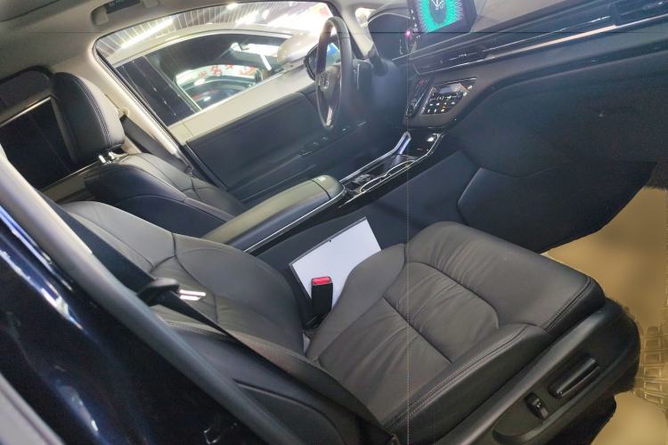Used Honda Odyssey 2024 2.0L eHEV Sharp·Luxury Edition Right Front Seat